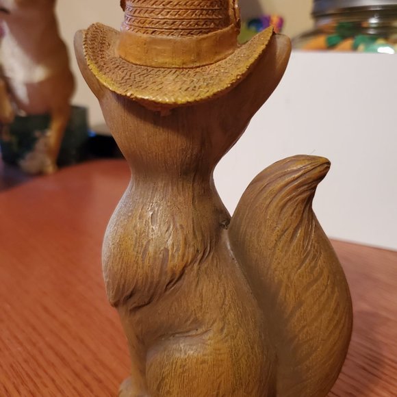 Josie B Foxy Ladies Figurine - Penelope - Picture 3 of 4